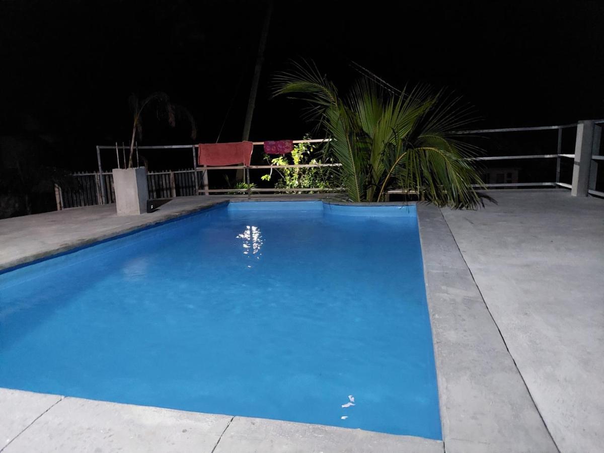 Le Pandanus Hotel Quatre Vents Buitenkant foto