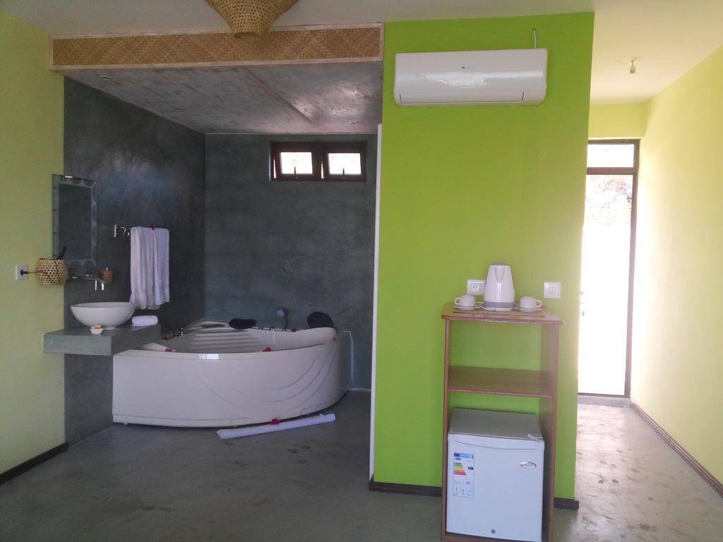 Le Pandanus Hotel Quatre Vents Buitenkant foto